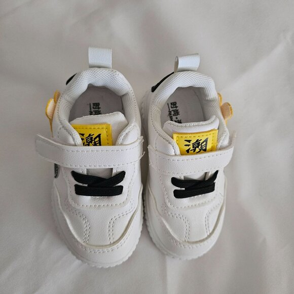 Fashion Unisex Kids White Gray Yellow Mickey Mouse Applique Sneakers Size 21 - Picture 5 of 11